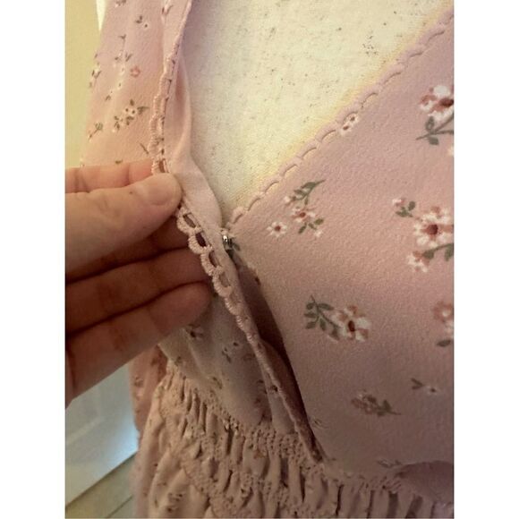 NWT Wayf Delaney Smocked Pink Dainty Floral Dress - Size Small - 91846WCH - Picture 3 of 10